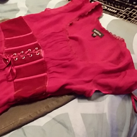 Bebe silk chiffon top in shades of ruby red - Picture 2 of 4